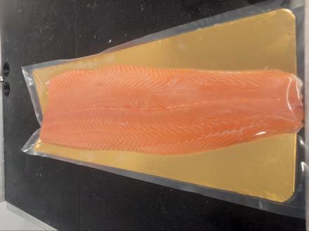 FRESH SALMON FILLETS A/B/C/D/E TRIMM